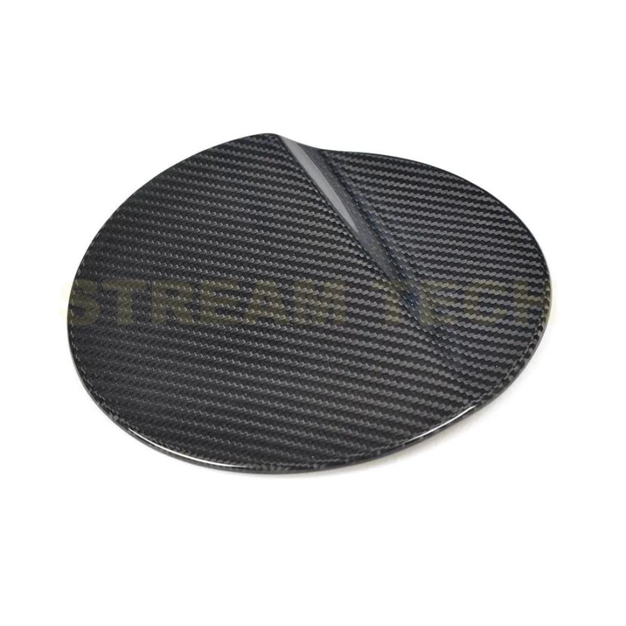 FORD フォード マスタング用 リアルカーボン フューエルタンクカバー 給油タンクカバー オイルタンクカバー カーボンカバー 綾織カーボン Mustang 人気商品 |  | 02