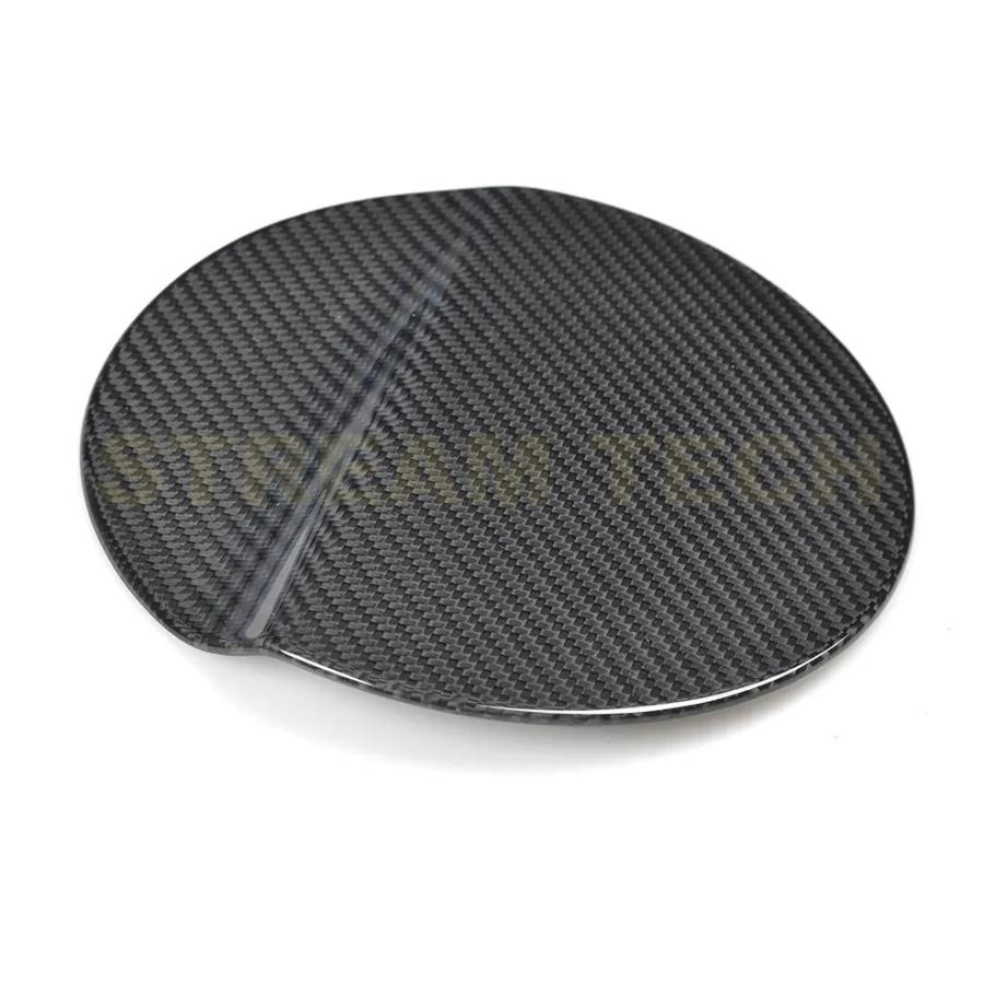 FORD フォード マスタング用 リアルカーボン フューエルタンクカバー 給油タンクカバー オイルタンクカバー カーボンカバー 綾織カーボン Mustang 人気商品 |  | 03