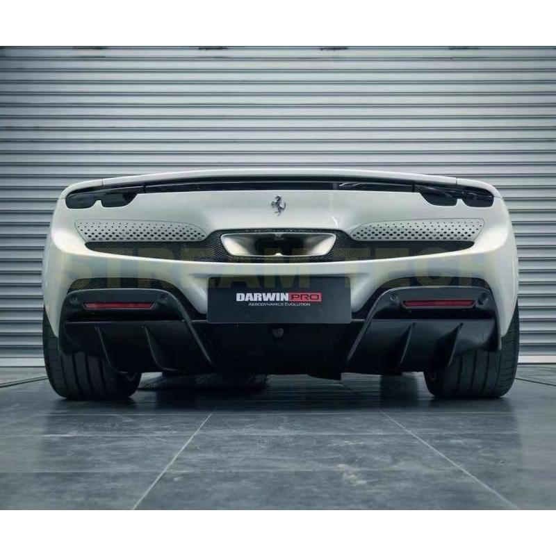 Ferrari フェラーリ 296 GTB用 OEタイプ カーボン リアディフューザー リアアンダースポイラー リアバンパーリップ カーボンリップ 綾織 ドライカーボン GTS | 