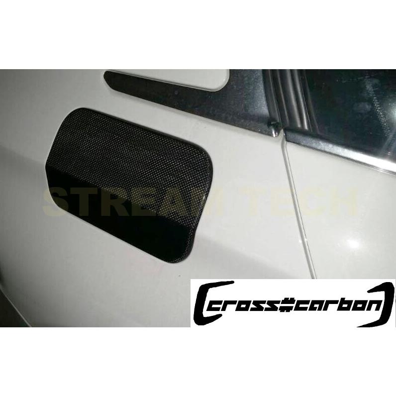 BMW F30 F31 F34 GT 3シリーズ用 リアルカーボン フューエルタンクカバー 給油口カバー ガスキャップカバー カーボンガーニッシュ カーボンカバー 綾織 人気商品 |  | 02