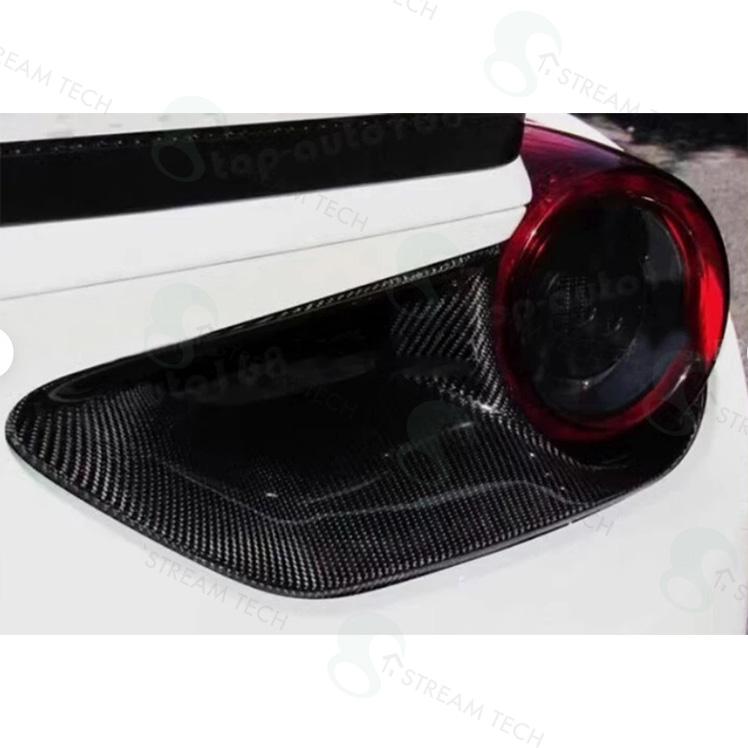 ◆フェラーリ 488 GTBクーペ & スパイダー用 VEL仕様 リアエアダクトカーボンカバー/カーボンパネル/エアロ/ノビテック/DMC/マンソリー/FERRARI |  | 05