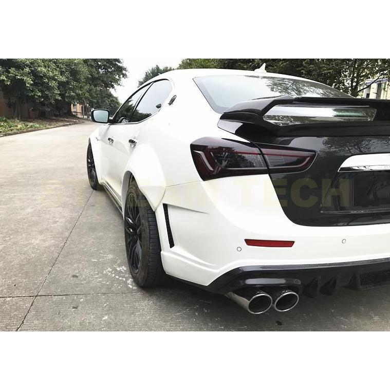MASERATI マセラティ ギブリ用 Renegadeタイプ カーボン トランク 