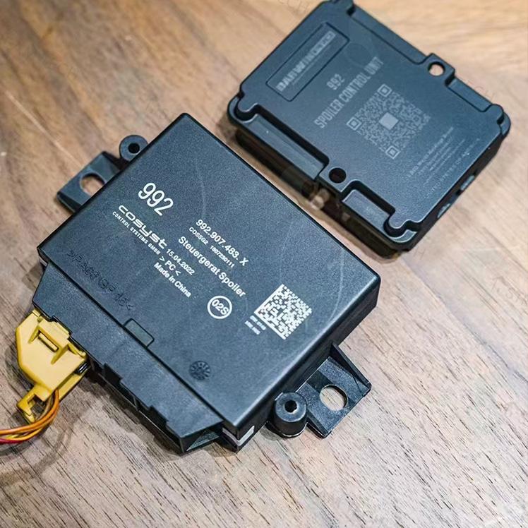 ◇ポルシェ 992/911 カレラ用 純正電動ウイングコントロールユニット