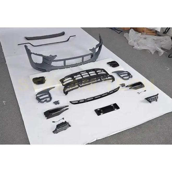 PORSCHE ポルシェ マカン用 ターボタイプ フロントバンパー ボディキット バンパー グリル フォグランプ デイライト エアロ PPウレタン製 95B Porsche Macan |  | 04