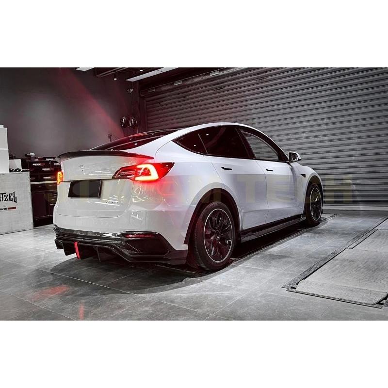 テスラモデルY リヤスポイラー純正品カーボン美品値下げ