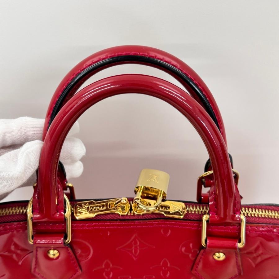 LOUIS VUITTON（ルイ・ヴィトン） 【返品OK】美品 モノグラム ヴェルニ