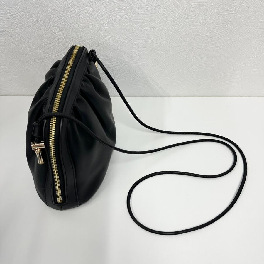 【返品OK】美品 A.P.C. アーペーセー NINON ニノン スモール ドローストリングバッグ ショルダーバッグ ブラック【D467901166906ミ2510】の画像