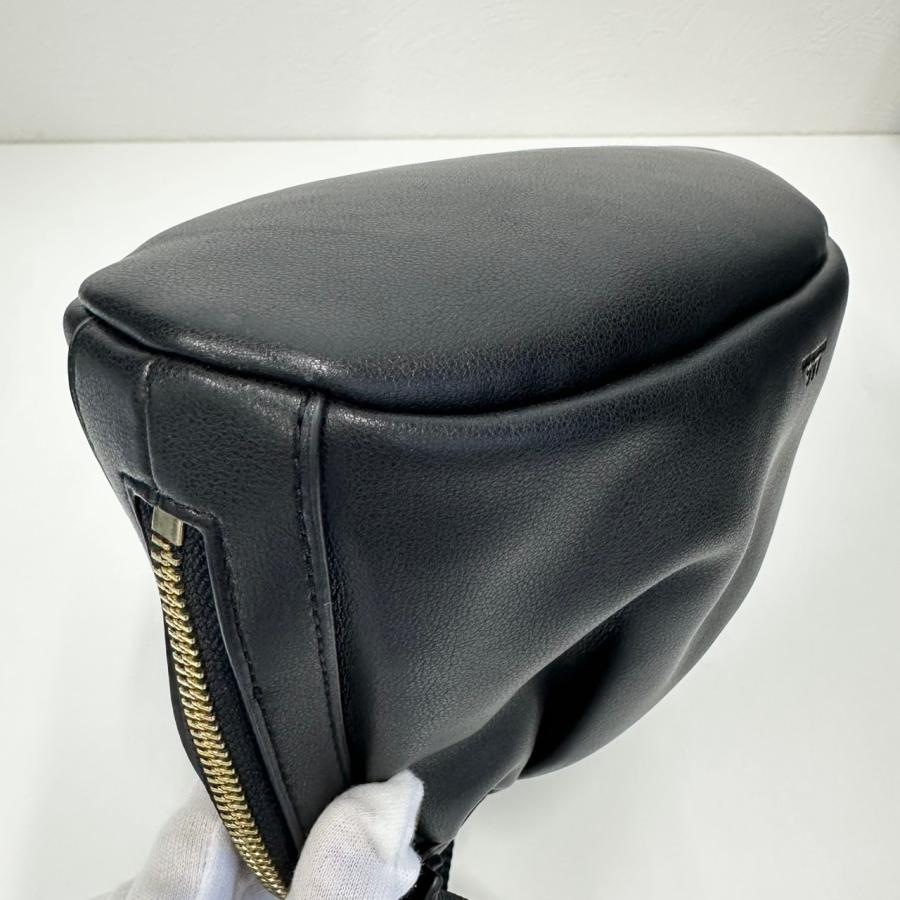 【返品OK】美品 A.P.C. アーペーセー NINON ニノン スモール ドローストリングバッグ ショルダーバッグ ブラック【D467901166906ミ2510】の画像