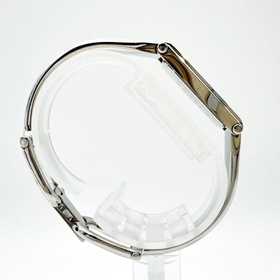 【美品　電池交換済】GUCCI グッチ　1500L クォーツ　ブラック文字盤 GUCCI（グッチ） 【返品OK】新品電池交換済み クォーツ 1500L シルバー
