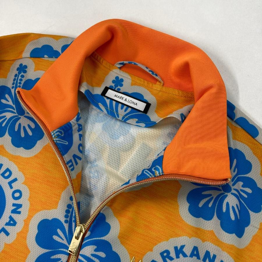 サイズ：48 MARK&amp;LONA マークアンドロナ  ジップジャケット ハイビスカス柄 オレンジ系 [240101426097] ゴルフウェア メンズ ストスト MARK&LONA マークアンドロナ ジップジャケット ハイビスカス柄