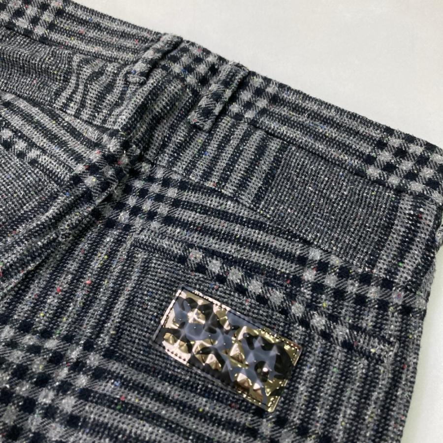 MARK&LONA（マークアンドロナ） ストレッチパンツ チェック柄 グレー系