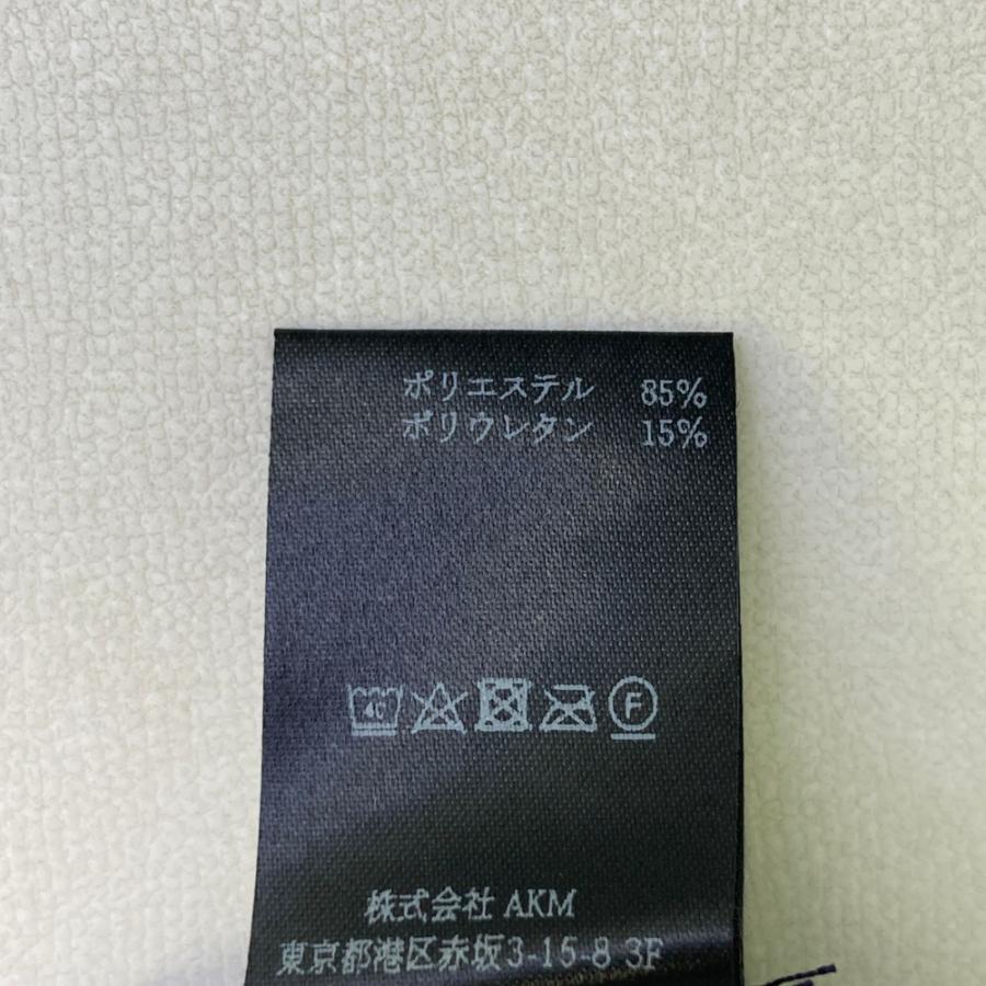 美品】1PIU1UGUALE3 GOLF GRP104 ハーフパンツ 総柄 ネイビー系