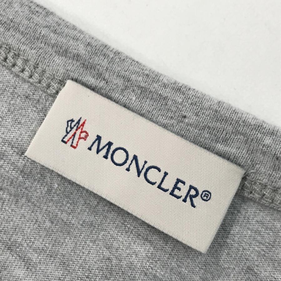 モンクレール　ワンポイントロゴ入り　ハイネック　スウェット 高級クリーニング済 MONCLER モンクレール E10918040600 長袖Tシャツ ワッペン