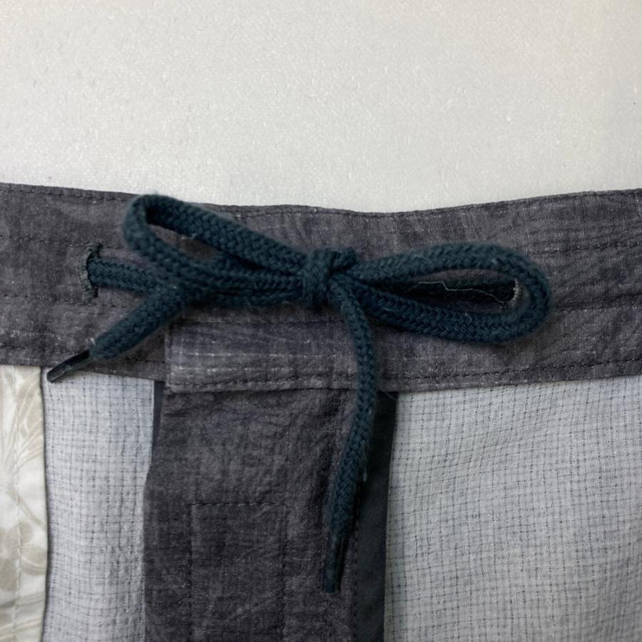 TRAVISMATHEW トラビスマシュー ハーフパンツ ボタニカル柄 グレー系 L