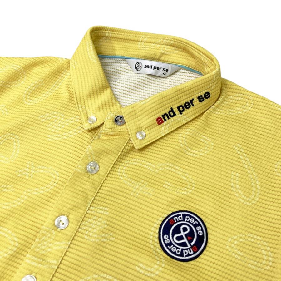 サイズ：L AND PER SE アンパスィ  ボタンダウン 半袖ポロシャツ 総柄 イエロー系 [240101428009] ゴルフウェア メンズ ストスト AND PER SE アンパスィ 半袖ポロシャツ ボタンダウン 総柄