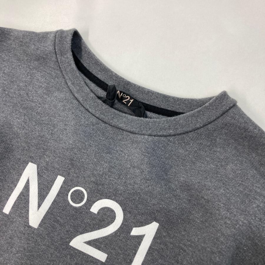 N°21 ヌメロヴェントゥーノ　スエット半袖 断ち切りロゴ　グレー N°21 ヌメロヴェントゥーノ スエット半袖 断ち切りロゴ グレー