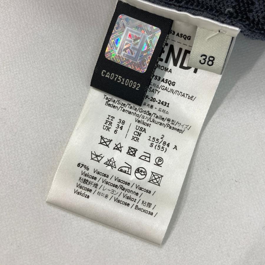 FENDI フェンディ FZD753 A5QG 半袖ワンピース ニット ズッカ柄 ブラック系 38 レディースの画像