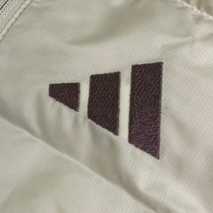 ADIDAS GOLF アディダスゴルフ 2024年モデル IM6475 WIND. RDY ジップ ダウンベスト  ベージュ系  ゴルフウェア メンズ_3