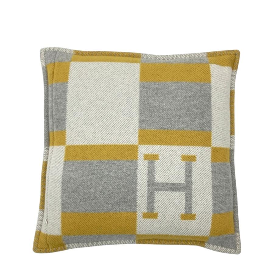 エルメスクッションイエロー一個 ヘルメス（サントリー） HERMES エルメス クッション イエロー系