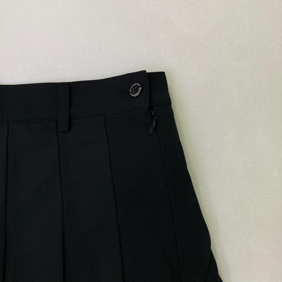 1PIU1UGUALE3 GOLF 【新品】1PIU1UGUALE3 スカート プリーツ エンボス