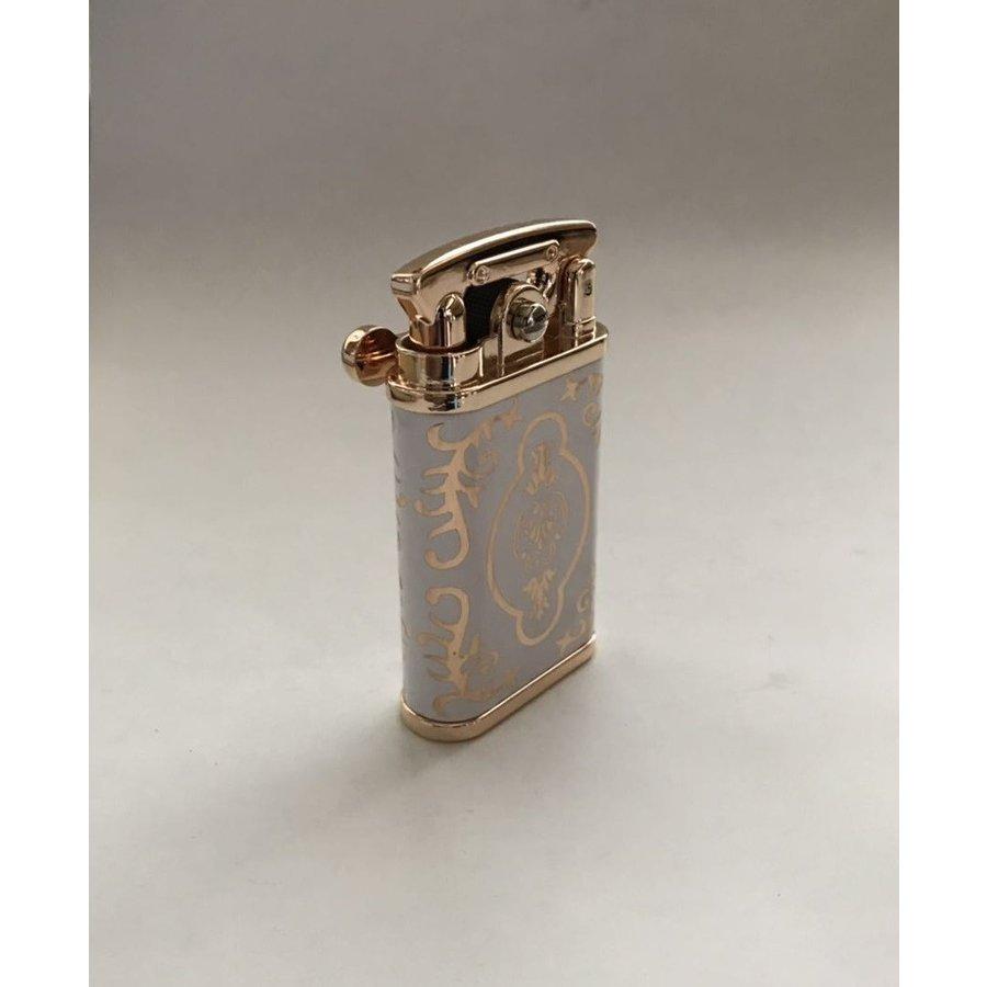 オイルライター　ヨーロピアンテイスト　ホワイトカラー |  | 02