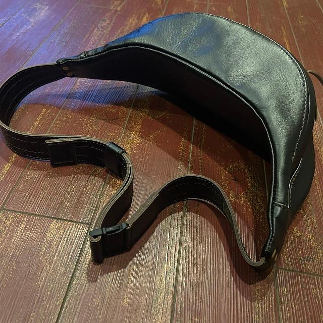 ウエストライド レザーウエストバッグ [RIDING WAIST BAG] : ステュー