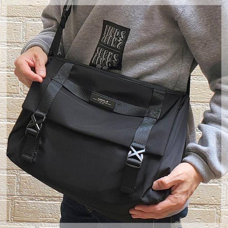 カンゴール 5ポケット ショルダーバッグ BLACK SERIES 撥水 マット素材 通勤 通学 旅行 アウトドア カジュアル ストリートファッション 多機能 シンプルデザイン KANGOL 49200 KANGOL（カンゴール） 5ポケット ショルダーバッグ BLACK SERIES 撥水