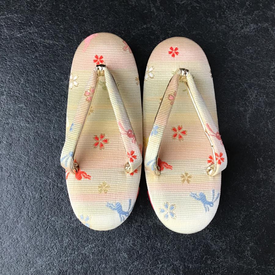 【激安】【在庫処分品】【少々難有り】子供草履/七五三/08-RF/18.0ｃｍ/うさぎ/女の子/5~6歳/着物/和装用/ベージュ | 