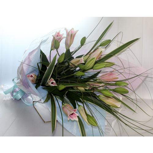 ユリとグリーンの花束【生花　花束】フラワーギフト　花の贈り物 生花  花の贈り物 誕生日 母の日 父の日 出産祝　内祝い プレゼント【地域限定送料無料】 |  | 07