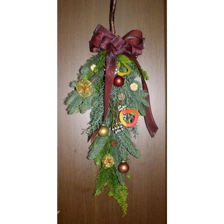 クリスマススワッグ クリスマスリース 生花 壁掛け ドア飾り 裏白モミ