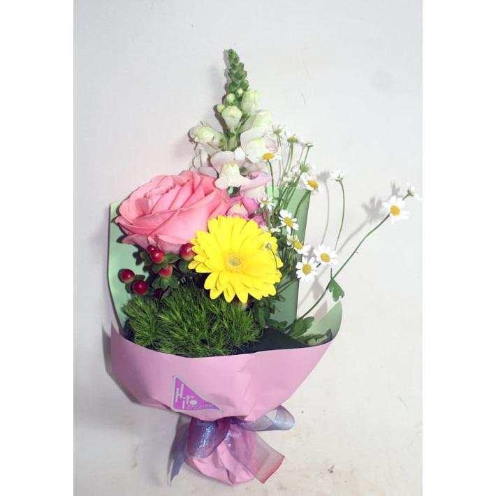 少し大人のミニ花束  ミニブーケ  生花  ヴァーティカルタイプ  スタンディングブーケ  卒業式 花束　発表会 音楽会  成人式  パーティ | 