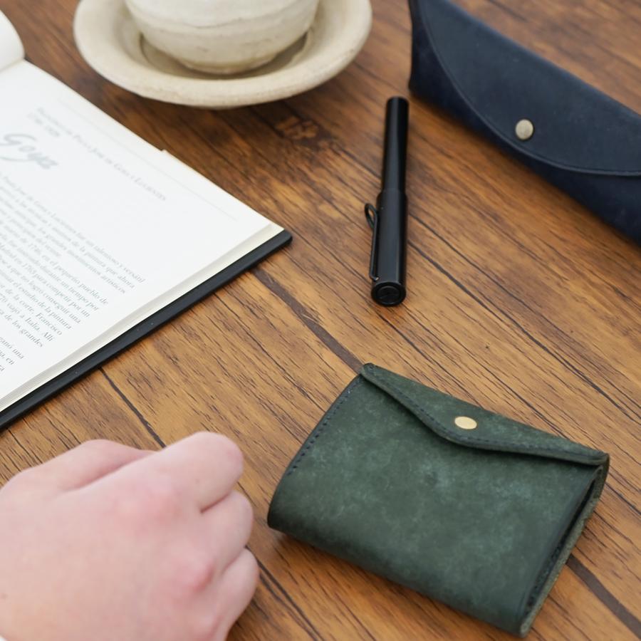 一瞬で開いて カードがスッと出しやすい micro wallet IC / graffi（マイクロウォレットIC / グラフィー） |  | 23