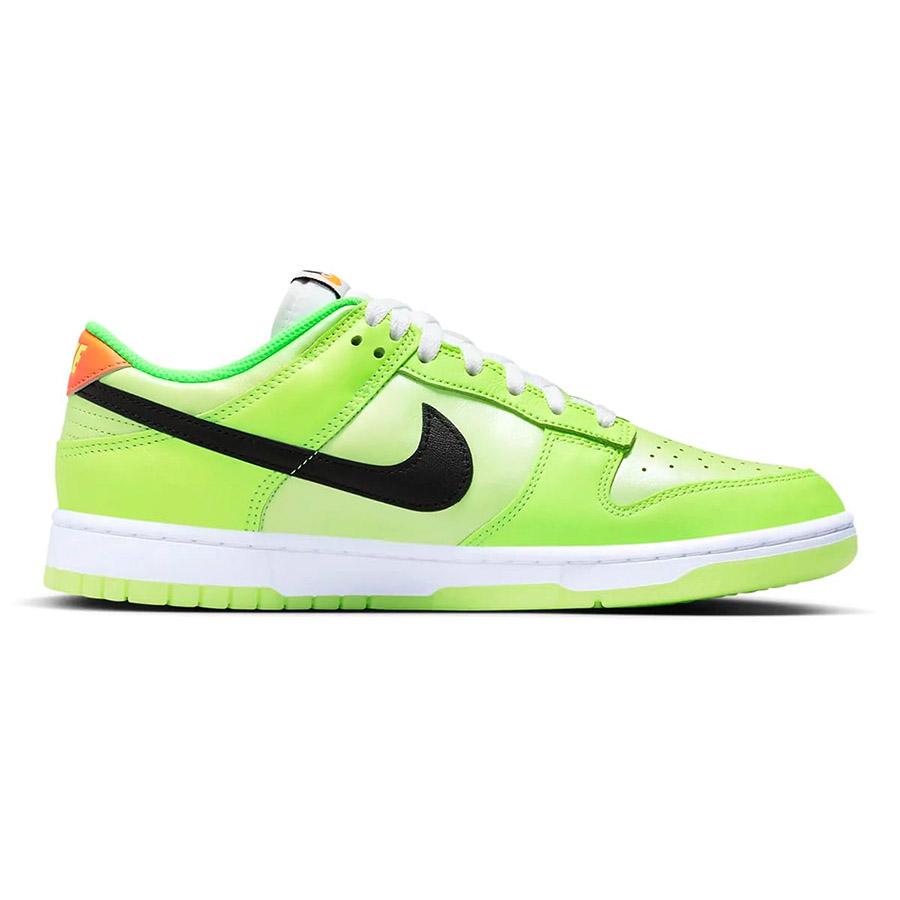 ナイキ ダンク LOW SE メンズスニーカー　／　NIKE DUNK LOW SE MENS- FJ4610-702 | NIKE | 02