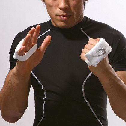 BODYMAKER ボディメーカー ナックルプロテクター（１組） 空手 ボクシング キックボクシング 総合格闘技 練習 道場 追跡 メール便送料無料 | BODYMAKER | 05