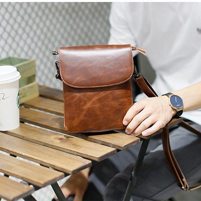 ショルダーバッグ・ポシェット [Matin Kim] GLOSSY LEATHER MINI WALLET BAG Matin Kim】GLOSSY LEATHER MINI WALLET BAG (Matin Kim