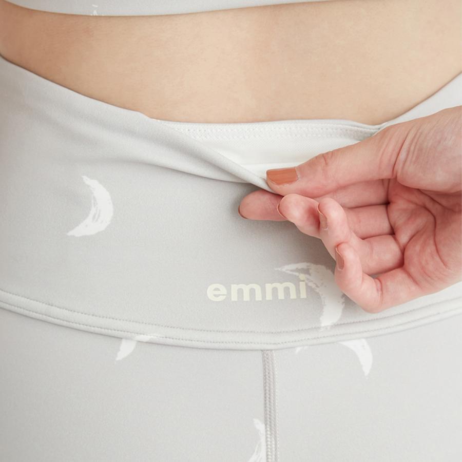 emmi yoga エミヨガ ヨガウェア HAPPY YOGA 4SET ハッピーヨガ 4 emmi yoga エミヨガ ヨガウェア HAPPY YOGA 4SET ハッピーヨガ 4