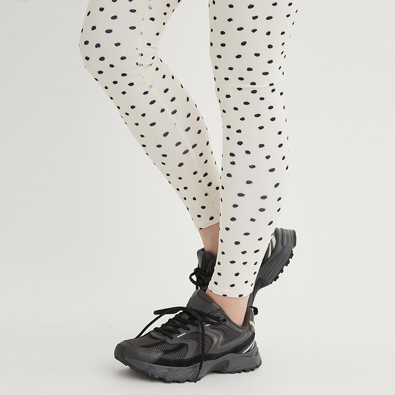 emmi yoga（エミヨガ） エミ セール ヨガ ヨガウェア ボトムス ドット