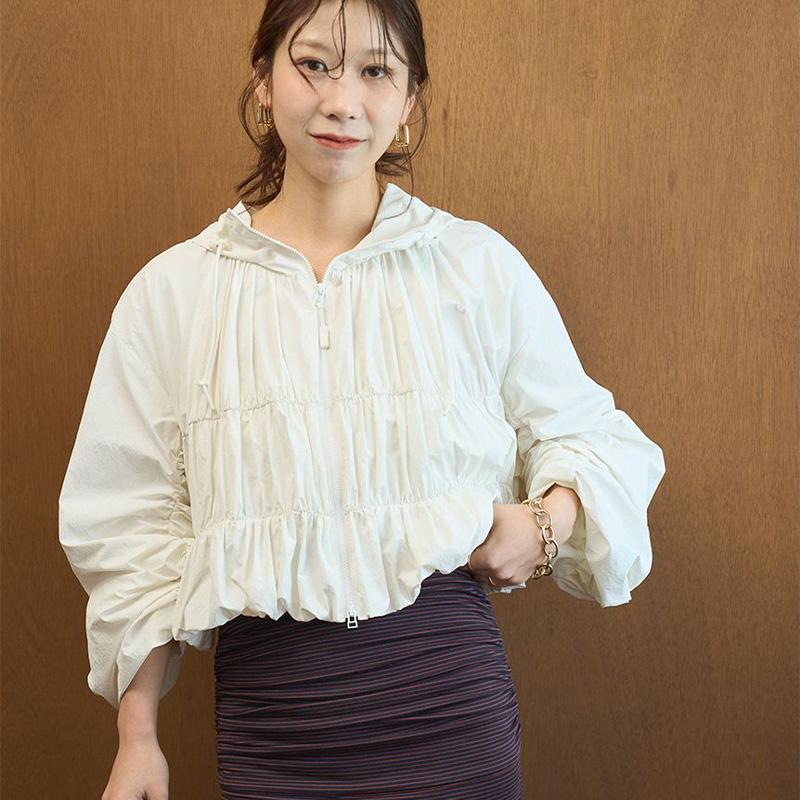 emmi 【Movique】シャーリングブルゾン/撥水/UVカット/接触冷感 emmi yoga（エミヨガ） エミ emmi アウター Movique シャーリング