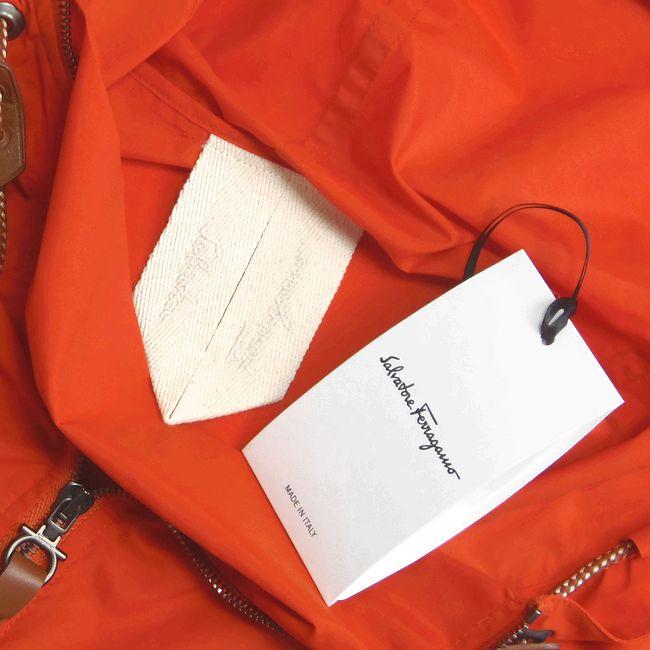 サルヴァトーレ フェラガモ Ferragamo ナイロン フーデット ブルゾン 