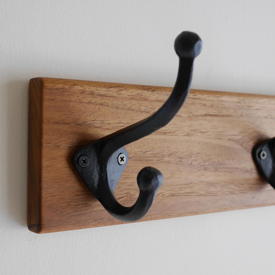無垢チーク材＆5連大きなアイアンダブルフックのウォールコート