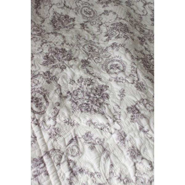 ❣️パッチワーク　スカラップキルト❣️薔薇　マルチカバー ❣️パッチワーク スカラップキルト❣️薔薇 マルチカバー