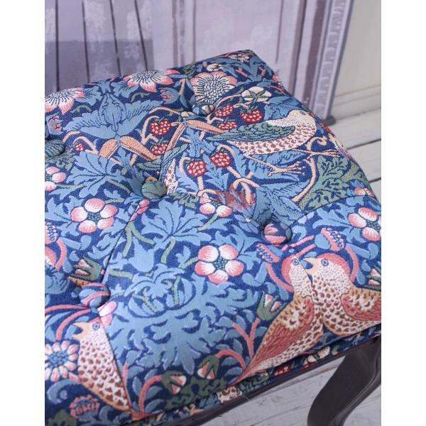 【張替え未使用品】イチゴ泥棒　昭和スツール 張替え未使用品】イチゴ泥棒 昭和スツール