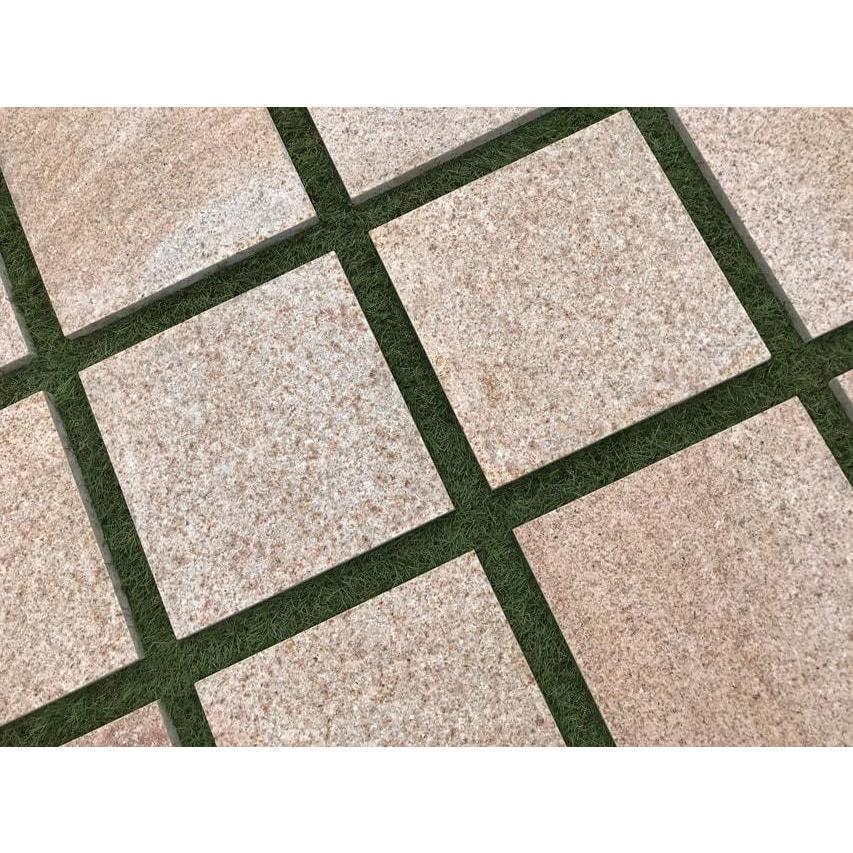 御影石 敷石 天然石 庭 敷く 石 平板 庭石 石材 敷き石 イエロー サビ御影石 黄色系 300角 mm厚 ジェットバーナー 4枚入 G30 2 砂利 庭石 石材 スタイルストーン 通販 Yahoo ショッピング