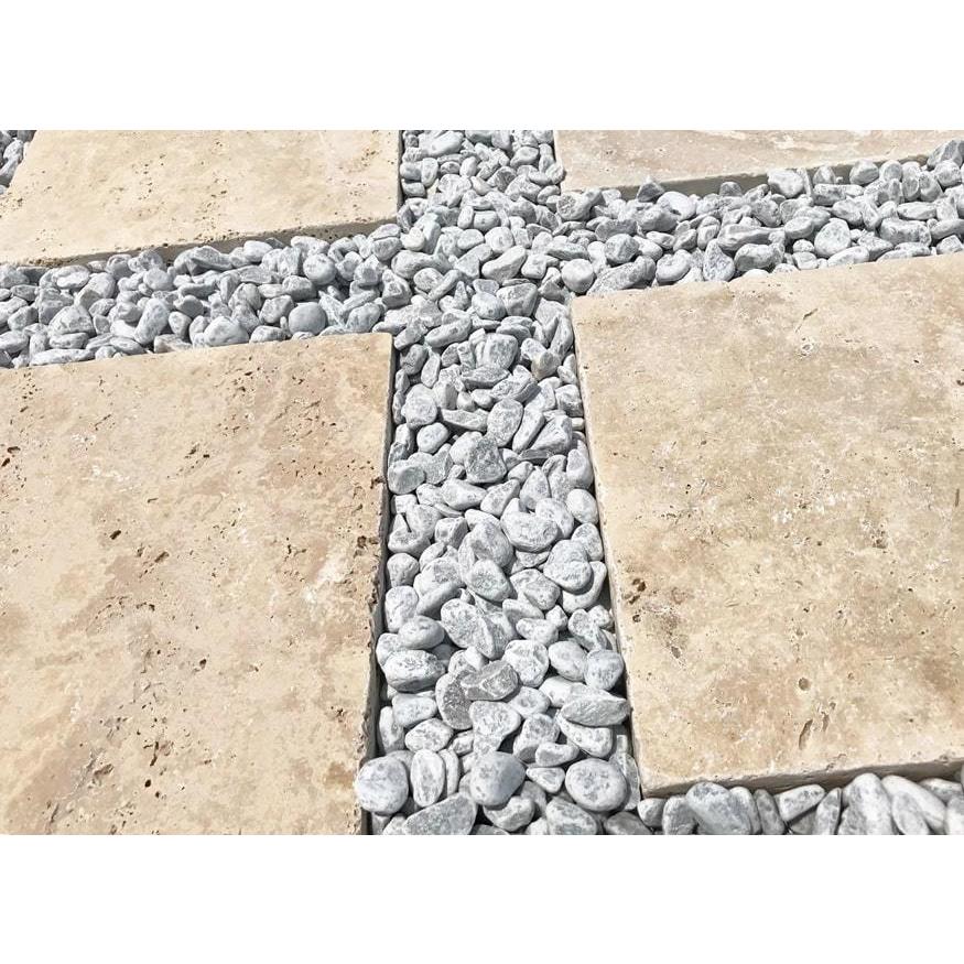 敷石 庭 平板 置くだけ ステップストーン 敷く 石 石材 敷き石 庭石 踏石 ガーデニング 大理石 石畳 飛び石 アンティーク トラバーチン 300角 25mm厚 4枚入 S300 558 砂利 庭石 石材 スタイルストーン 通販 Yahoo ショッピング