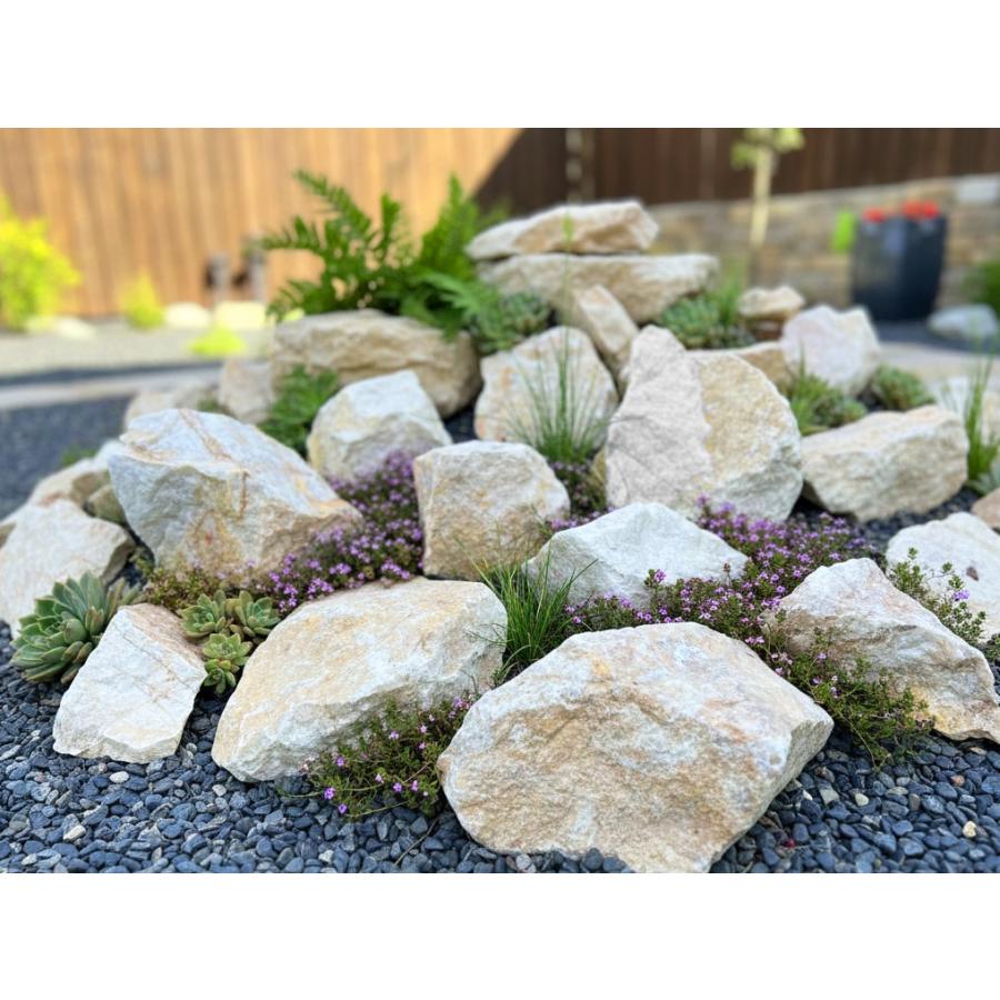 庭石 ロックガーデン 石 割栗石 大 ベージュ&ホワイト 約90-180mm 20kg