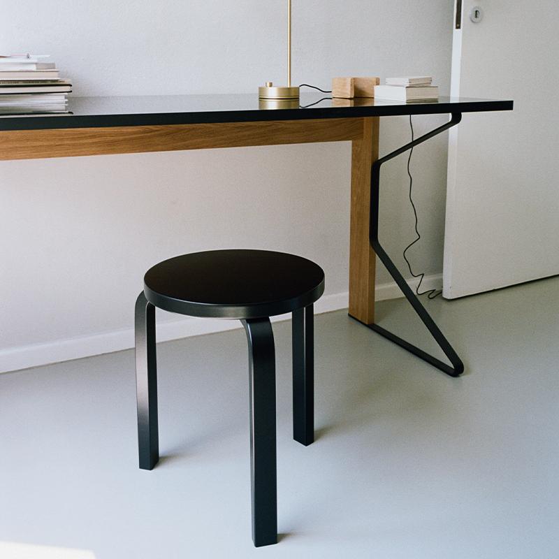 artek（アルテック） スツール60 artek ブラック リノリウム バーチ材