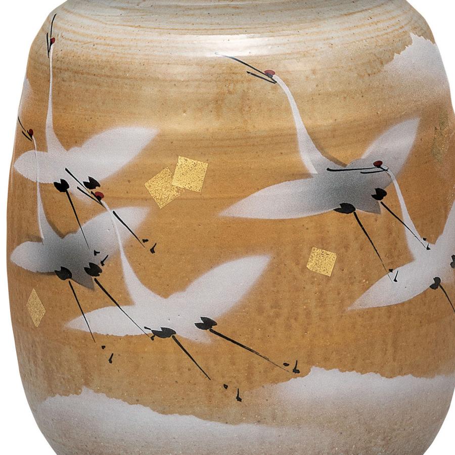 金箔の花瓶　壺 Amazon.co.jp: 九谷の花瓶【九谷焼】 8号花瓶 金箔鶴連山 : ホーム