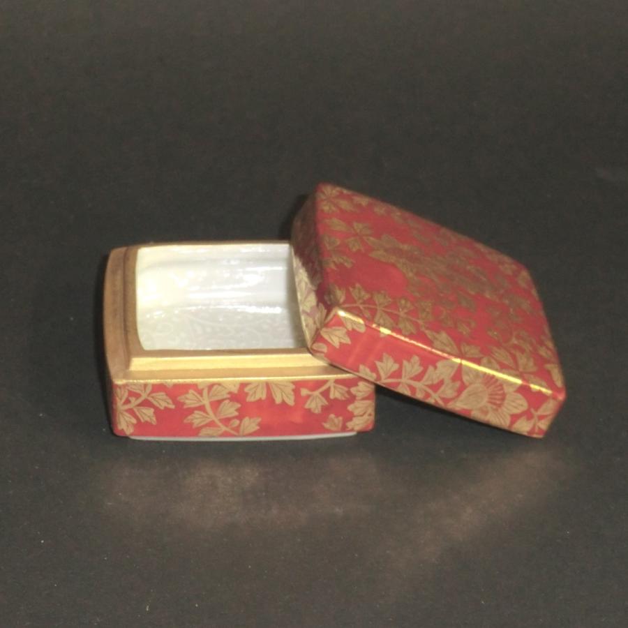 九谷焼 吉田美統 香合 金襴手花唐草文 赤 : 九谷焼 STYLeNCE