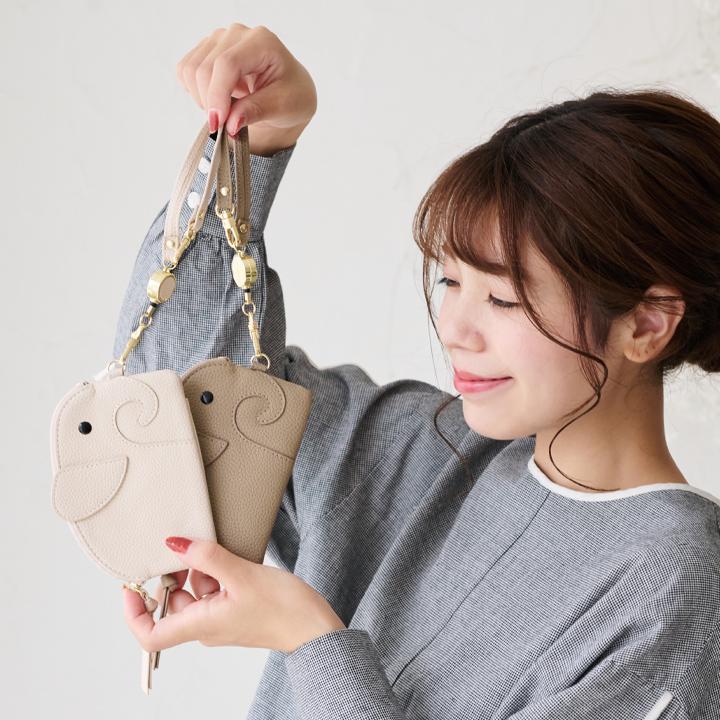LIZDAYS パスケース リール付き レディース キーケース 定期入れ LIZDAYS パスケース リール付き レディース キーケース 定期入れ