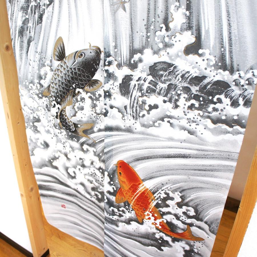 錦鯉 今にも、飛び出しそうな画です。